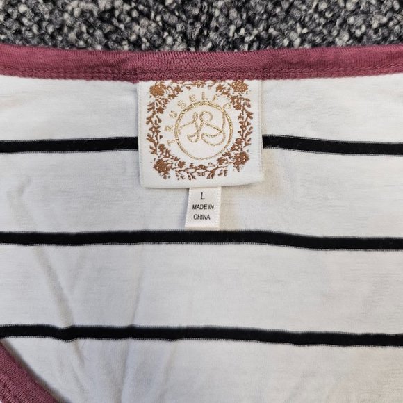 BOGO🎀TRUSELF Striped Pull Over Long Sleeve Tee- Size Large - Picture 2 of 3